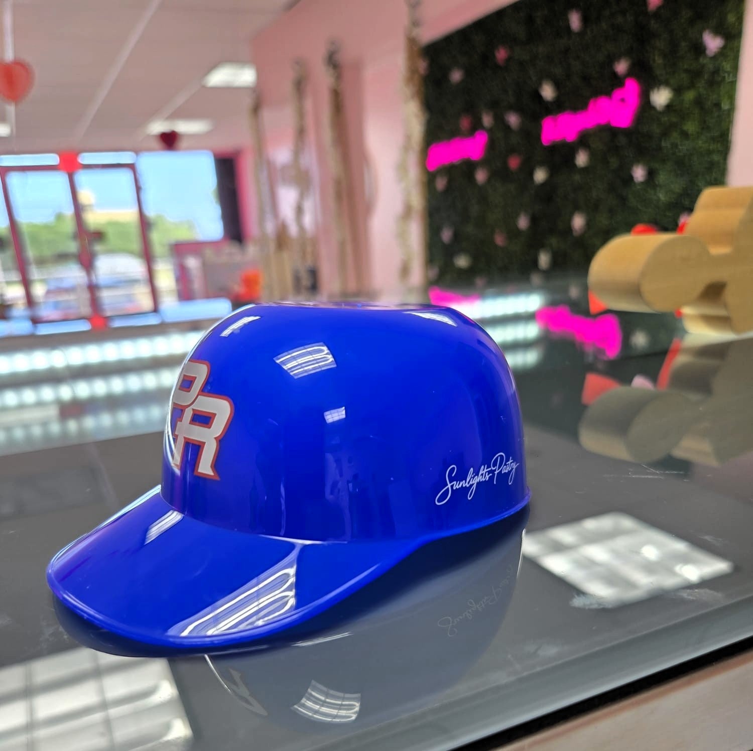 Casco Mini PR - Edición Coleccionable | Sunlights Pastry